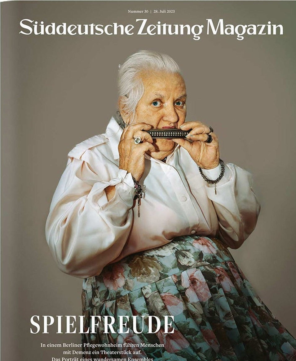 Süddeutsche Zeitung Magazin Deutschland 2023-30 Demenzpflege Theateraufführung Altenheim Berlin