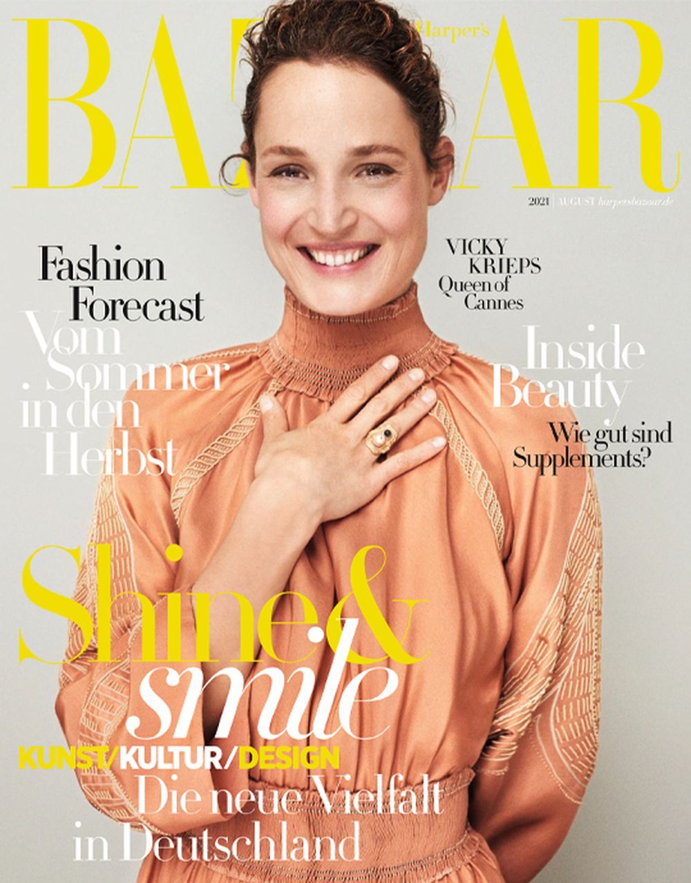 Harpers Bazaar Magazin Deutschland 2021-08 Vicky Krieps