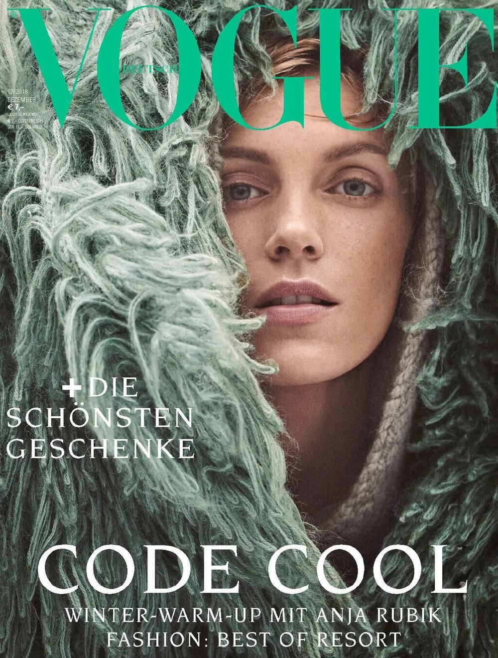 Vogue Magazin Deutschland 2018-12 Anja Rubik